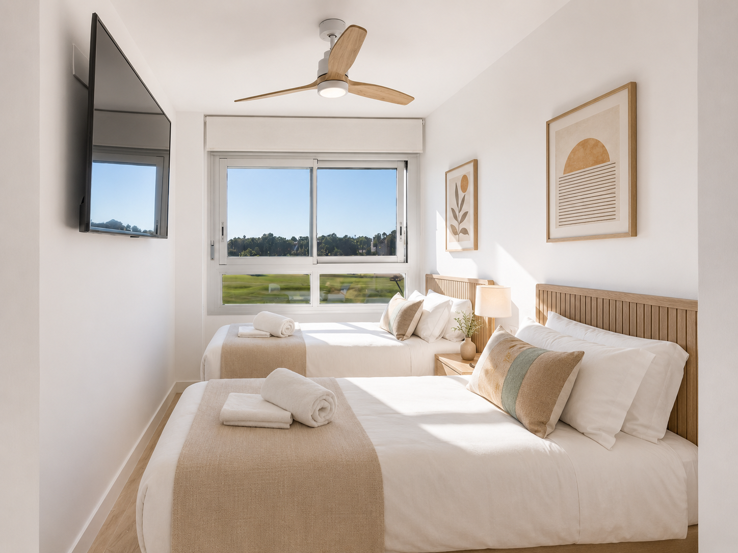 Dormitorio secundario del alojamiento provisional STAR STAY HOMES en Costa Tropical.